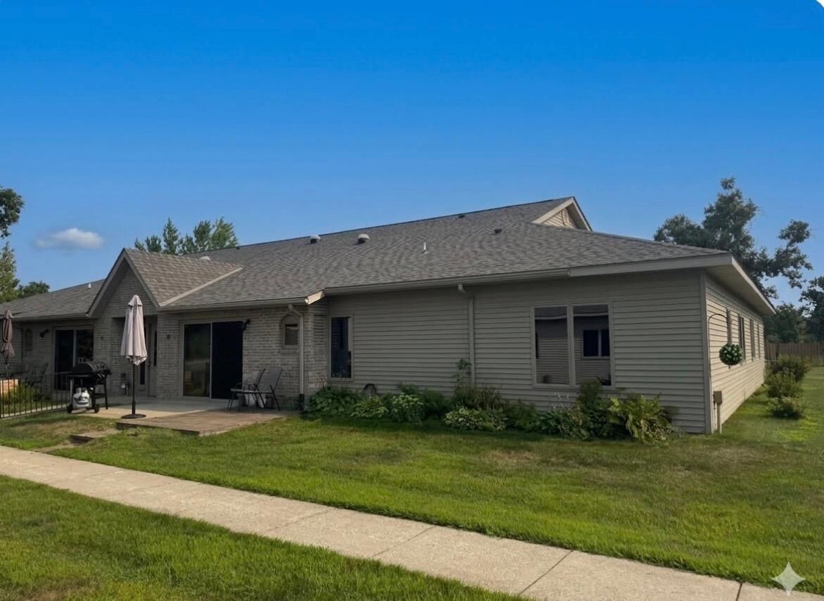 Property Photo:  300 Roosevelt Road SW #12  MN 56601 