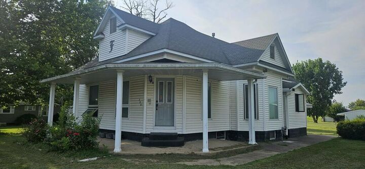 Property Photo: 702 Brown Street MO 63548