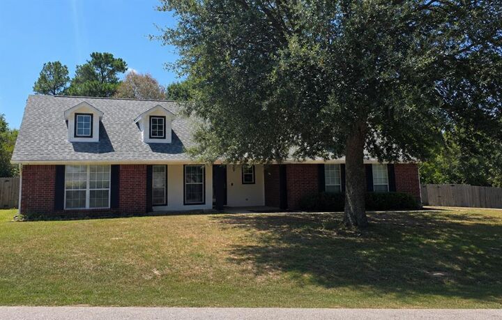 Property Photo:  214 County Road 2504  TX 75773 