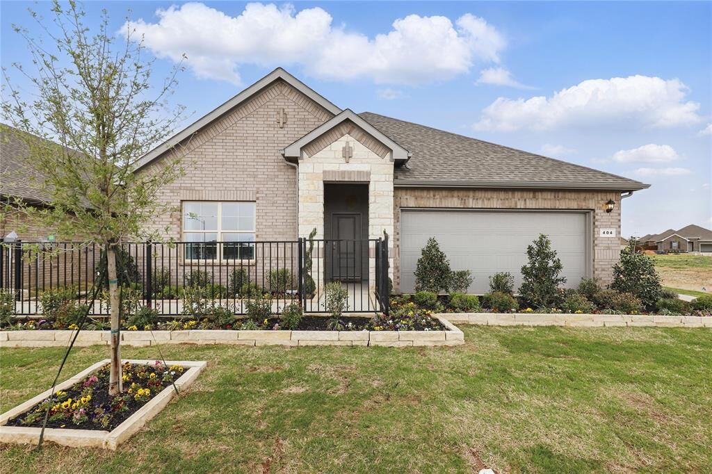 Property Photo: 404 Sunday Silence Way TX 76049