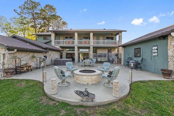 Property Photo: 1035 Holiday Circle TX 75143