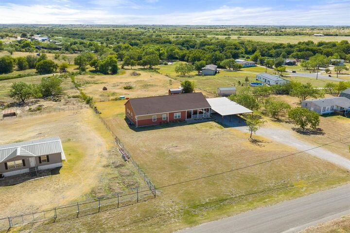 Property Photo:  737 Bunk House Drive  TX 76084 