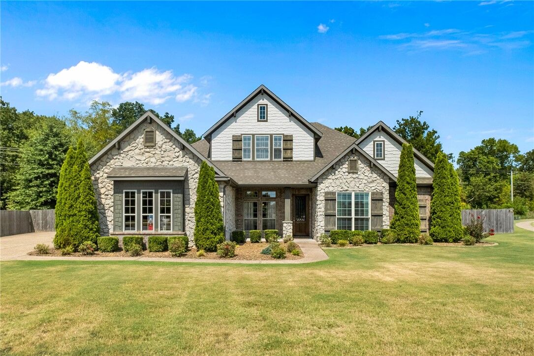 Property Photo:  5800 SW Broadway Street  AR 72713 