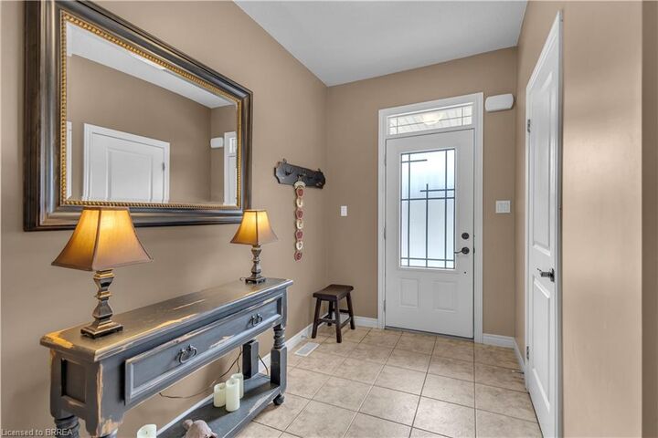 Property Photo: 380 Lake Street 21 ON L3M 0E8