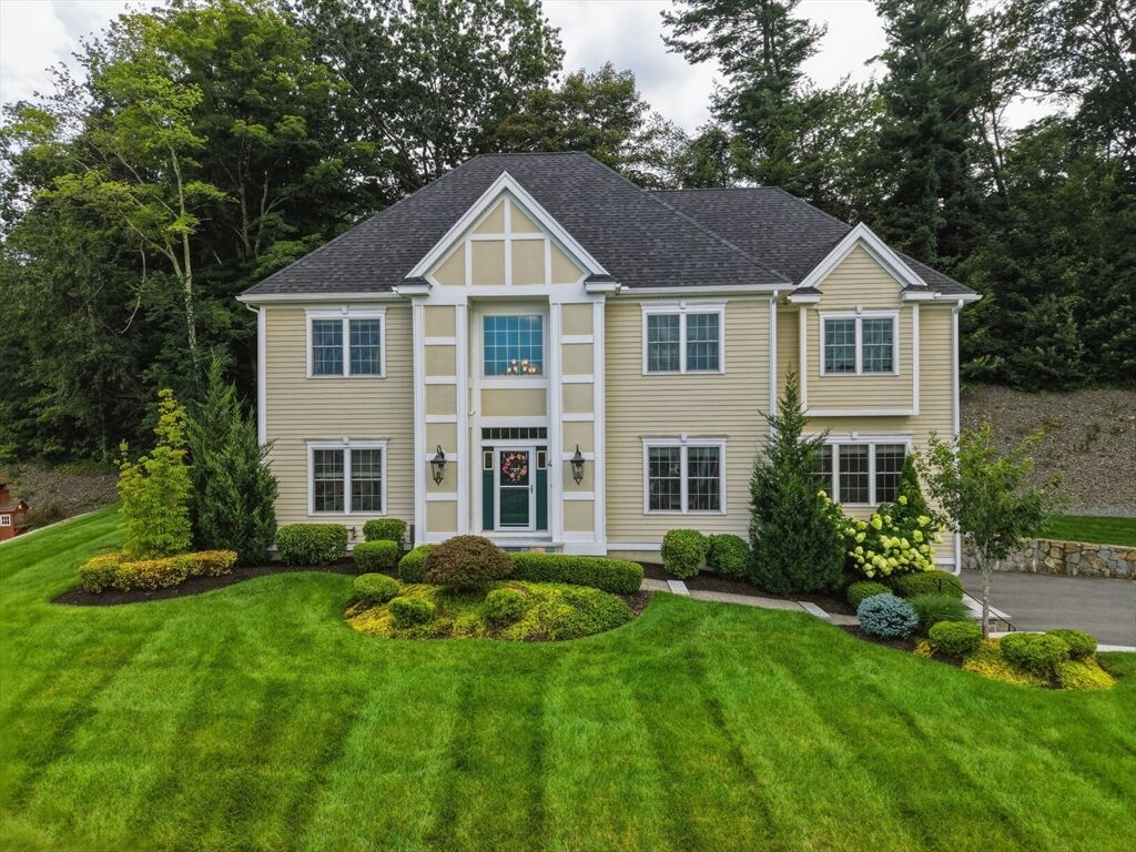Property Photo:  4 E Meadow Ln  MA 01949 