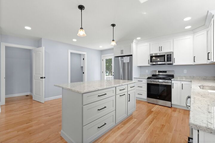 Property Photo:  30 Quigley Ave 30  MA 01863 
