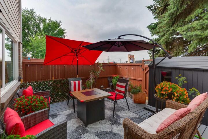 Property Photo:  3620 51 Street SW 38  AB T3E 6N7 