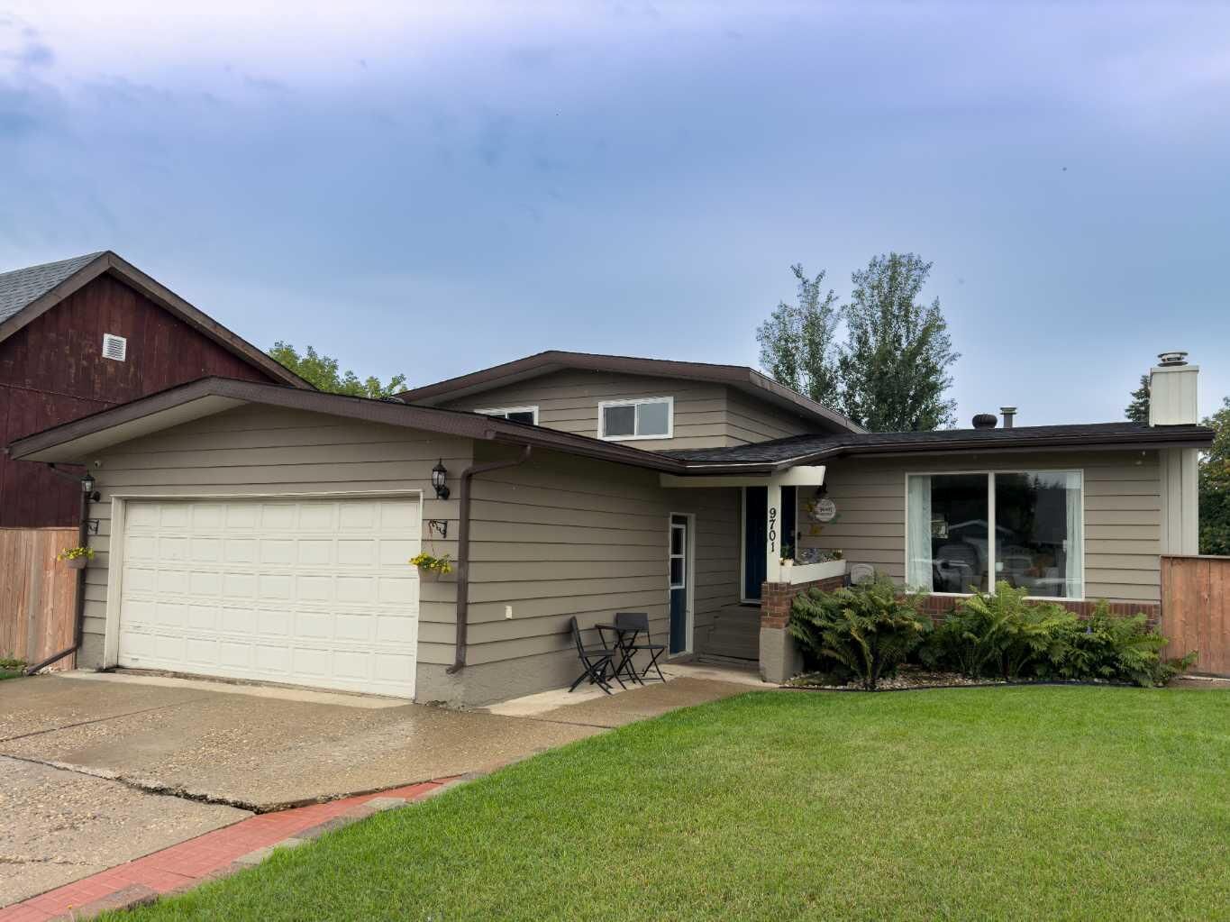 Property Photo:  9701 73 Avenue  AB T8S 1E2 