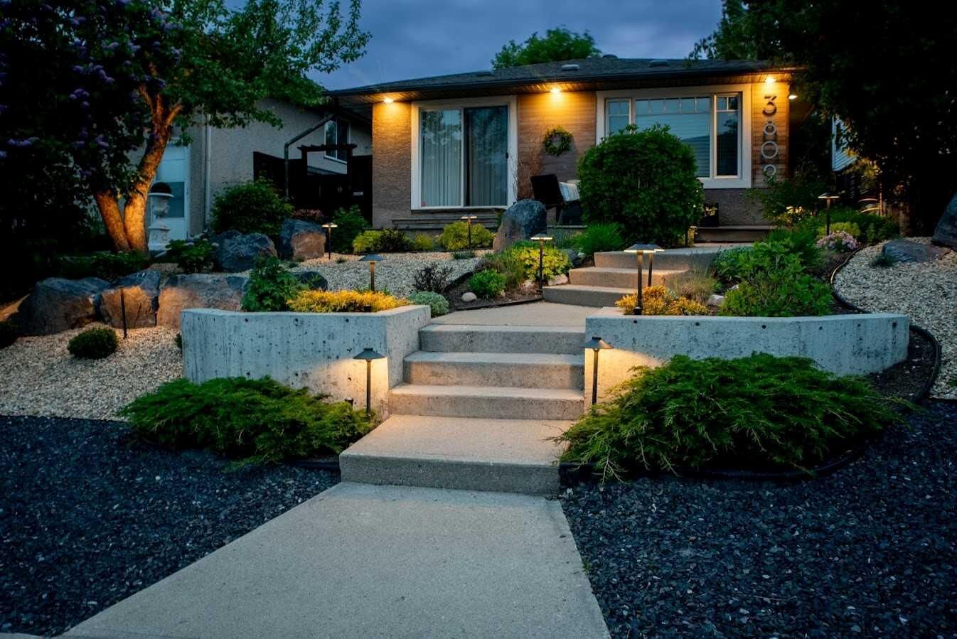 Property Photo: 3809 Parkhill Street SW AB T2S 2Z5