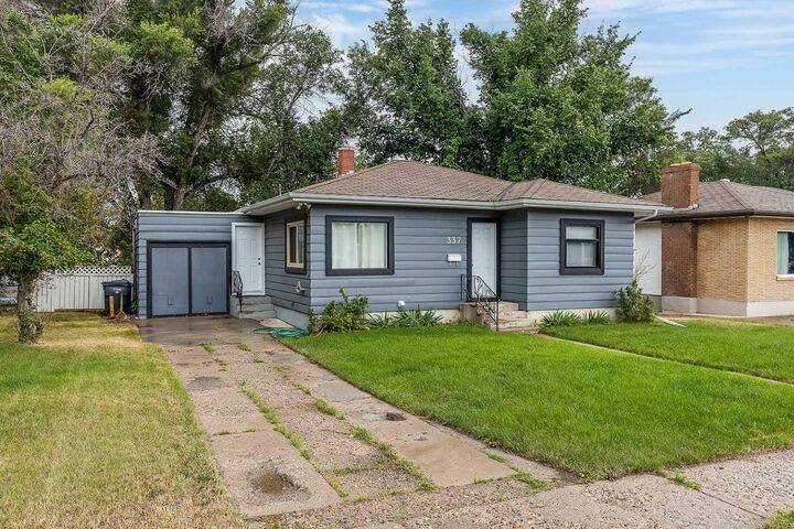Property Photo: 337 4 Street SW AB T1A 4E7