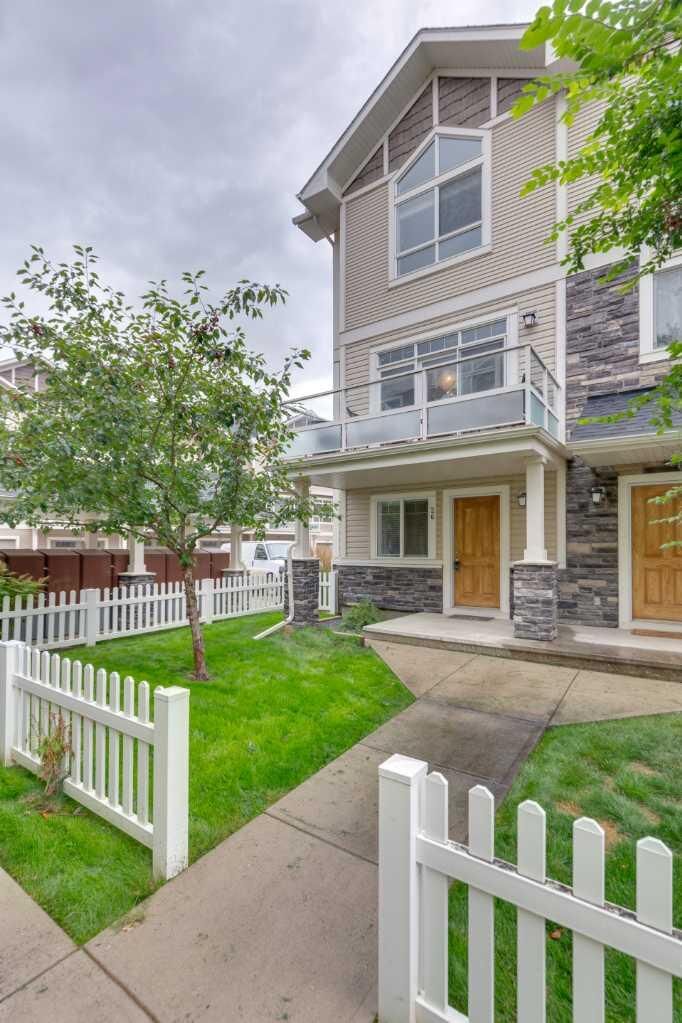 Property Photo:  26 Skyview Ranch Gardens NE  AB T3N 0G2 