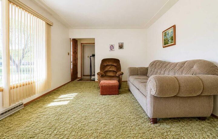 Property Photo: 10226 110 Avenue AB T8V 1S7