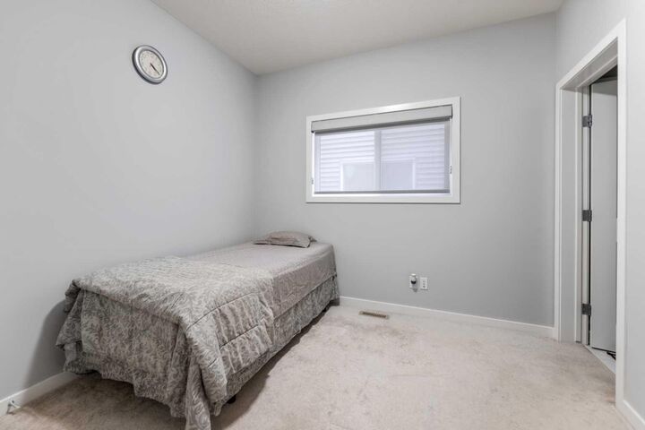 Property Photo:  188 Savanna Grove NE  AB T3J 0V6 