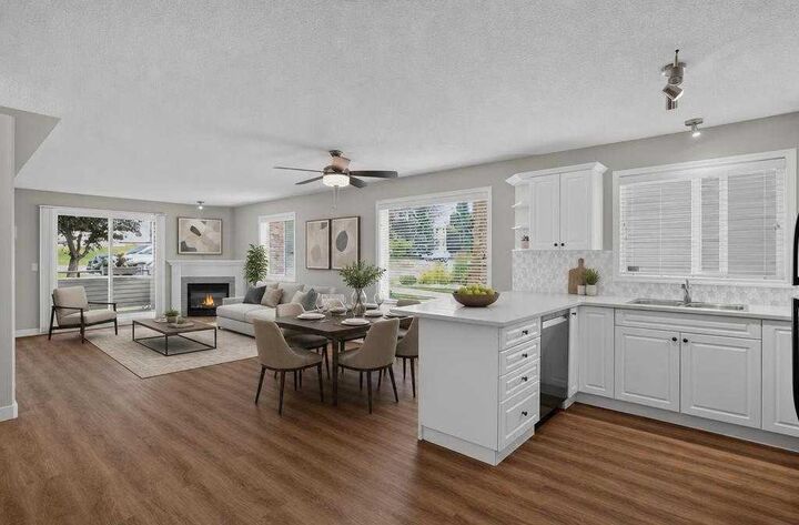 Property Photo:  7451 Springbank Boulevard SW 2114  AB T3H 4K5 