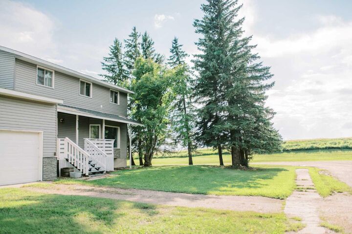 Property Photo: 3219 Olson Street AB T0B 1H0