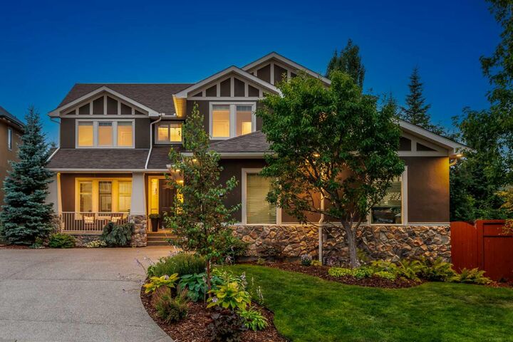 Property Photo: 41 Aspen Ridge Way SW AB T3H 5M2
