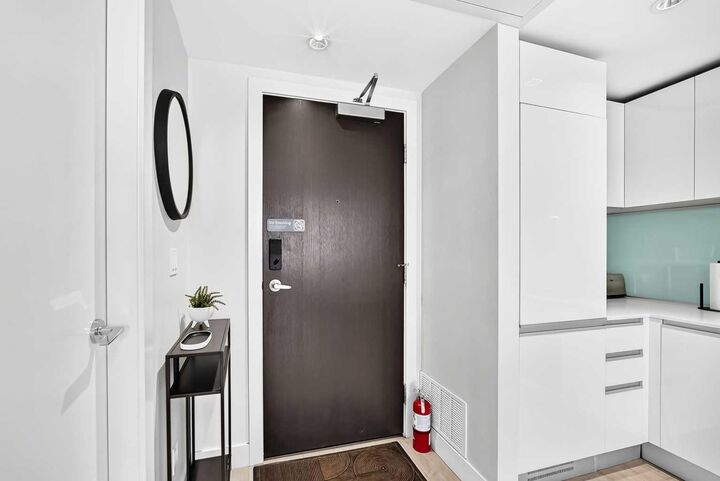 Property Photo:  1188 3 Street SE 1503  AB T2G 1H7 