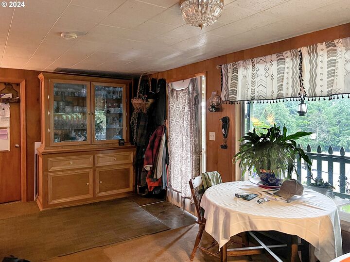 Property Photo: 16424 Nelson Dr OR 97415