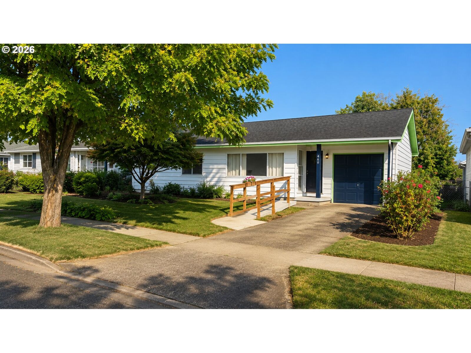 Property Photo:  460 29th Ave  WA 98632 