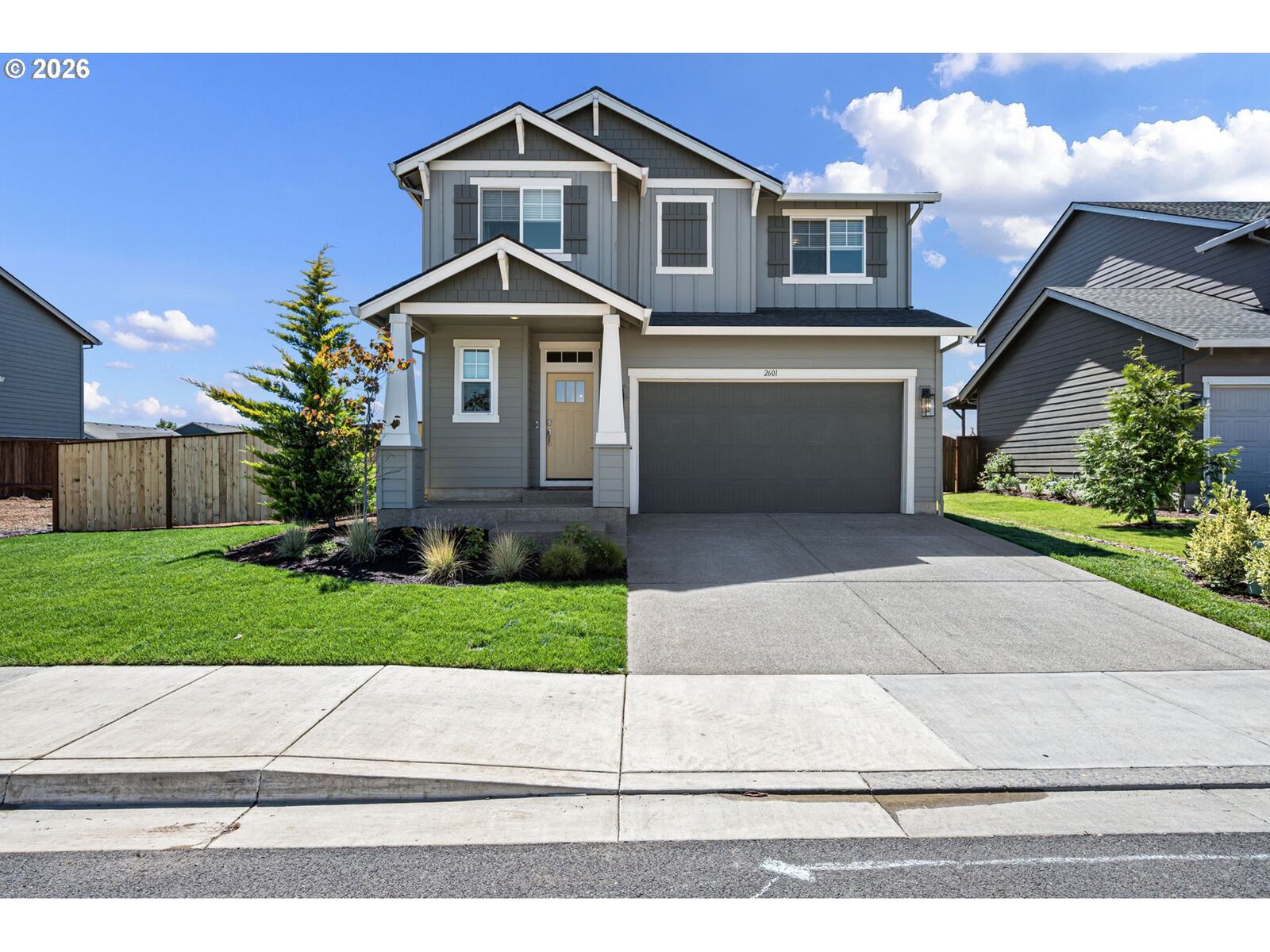 Property Photo: 2601 W 13th Pl OR 97448