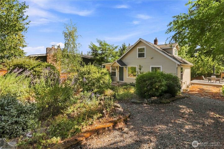 Property Photo:  14350  Corliss Avenue N  WA 98133 