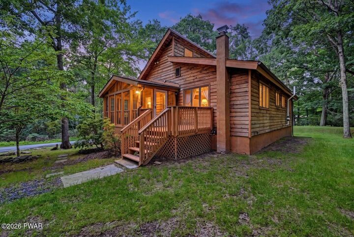 Property Photo:  185 Maple Drive  PA 18458 