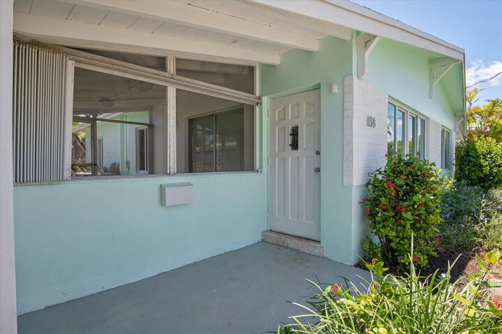 Property Photo: 1158 Grant Street FL 33019
