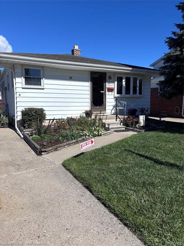 Property Photo:  22829 Arcadia Street  MI 48082 