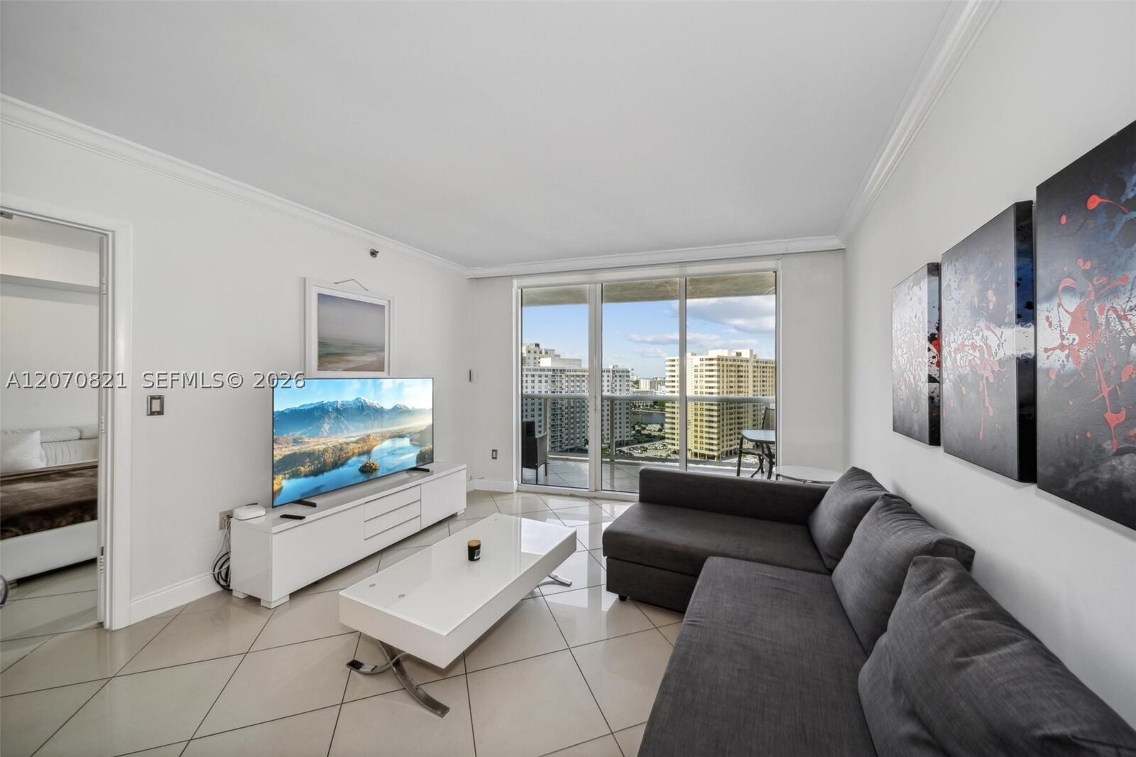 Property Photo: 1800 S Ocean Dr 1406 FL 33009