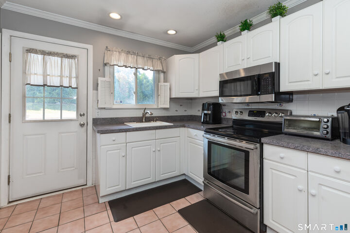Property Photo:  18 Harris Road  CT 06401 