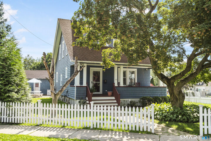 Property Photo:  55 Clovelly Road  CT 06902 