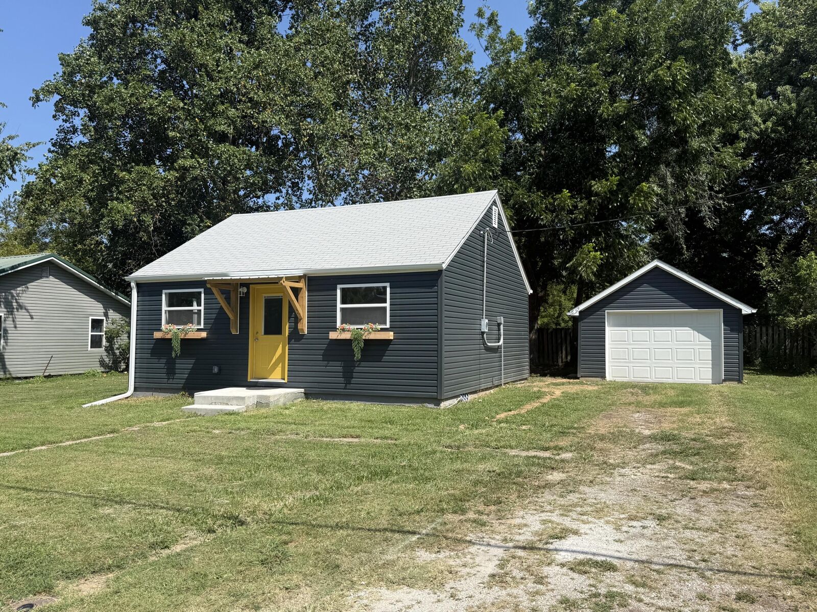 Property Photo:  400 W Clouse Street  MO 65711 