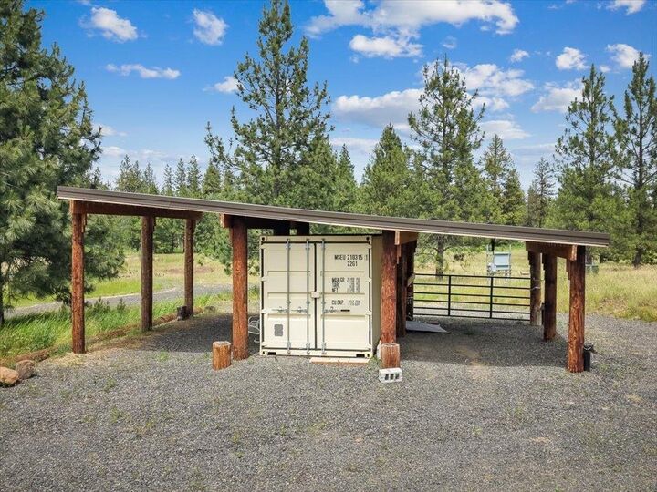 Property Photo:  14933 W Burnett Rd  WA 99026 