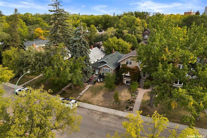 Property Photo: 363 Leopold Crescent SK S4T 6N8