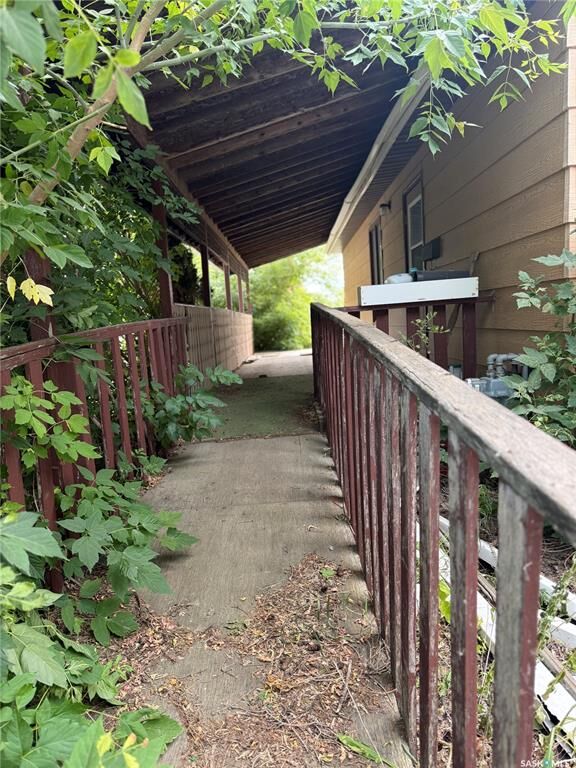 Property Photo:  202 3rd Avenue E  SK S0A 2P0 