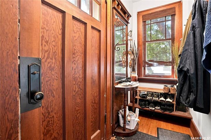 Property Photo: 3324 College Avenue SK S4T 1W2