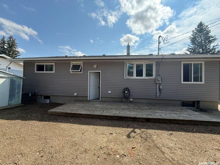 Property Photo:  45 5 Street Crescent  SK S0L 1S0 