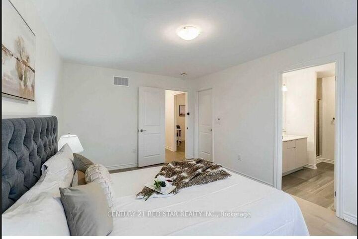 Property Photo: 441 Bergamot Avenue ON L9E 1T9