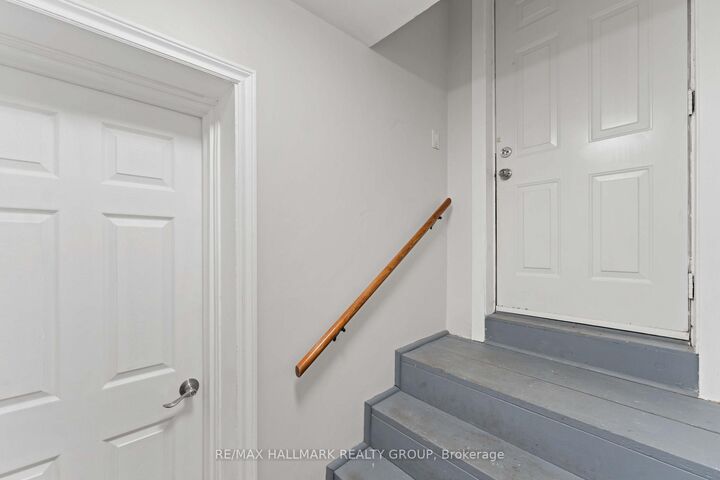 Property Photo: 6876 Notre Dame Street B ON K1C 1H7