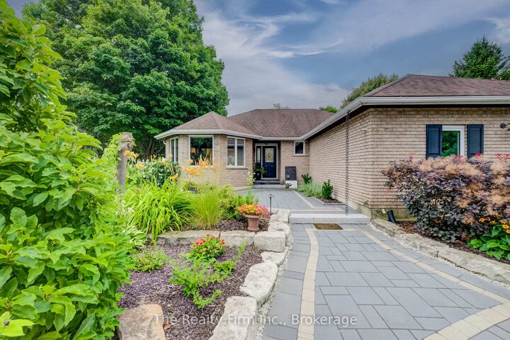 Property Photo:  270 Talbot Street  ON N0J 1E0 