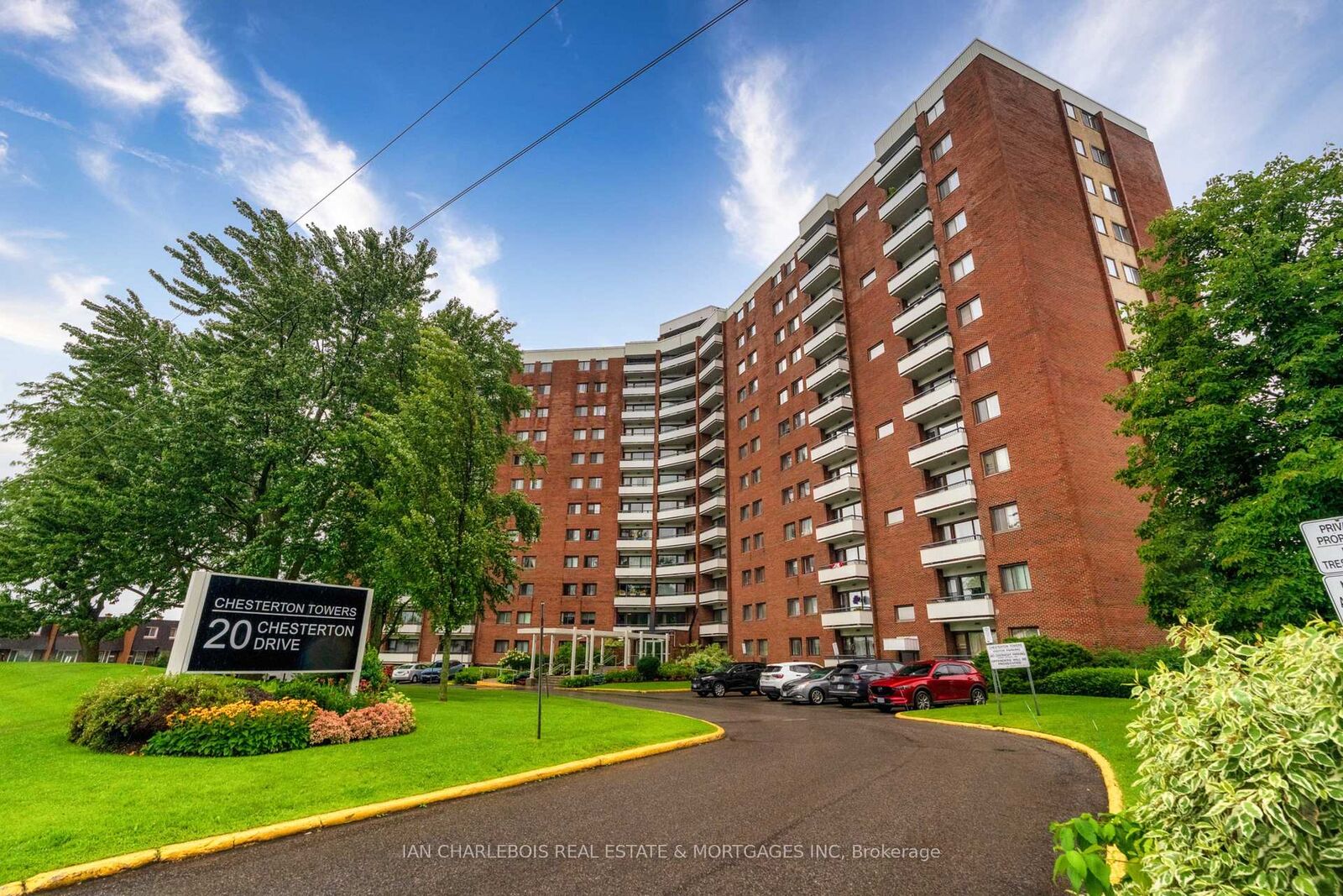 Property Photo:  20 Chesterton Drive 908  ON K2E 6Z7 
