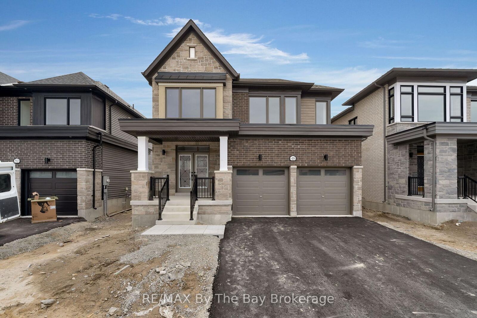 Property Photo:  48 Del Ray Crescent  ON L9Z 0N8 
