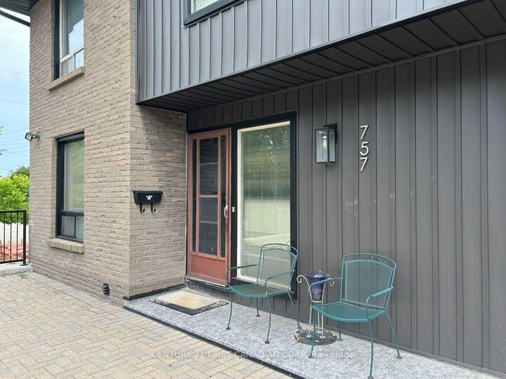 Property Photo: 757 Berkshire Drive ON N6J 3B5