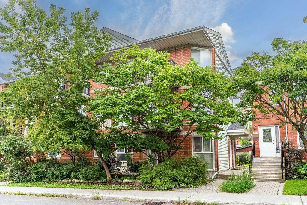Property Photo: 6 Omeara Street 3 ON K1Y 4T1