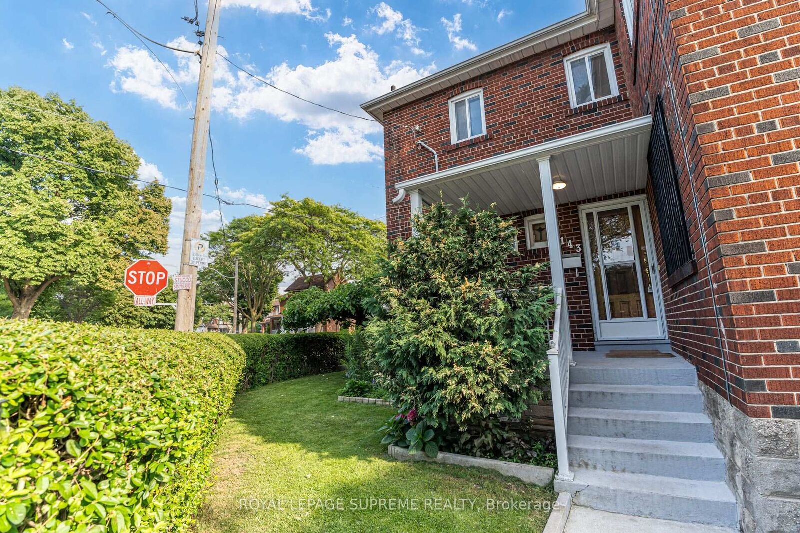 Property Photo:  143 Connolly Street 2  ON M6N 1E8 