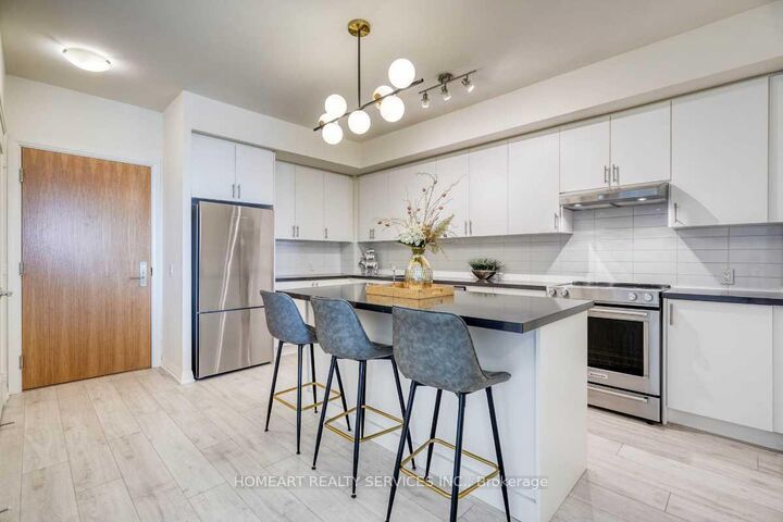 Property Photo: 8960 Jane Street 314 ON L4K 2M9