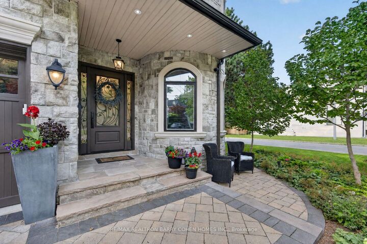 Property Photo: 100 Munro Boulevard ON M2P 1C4