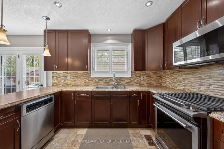 Property Photo:  281 Victoria Street E  ON L9R 1K4 