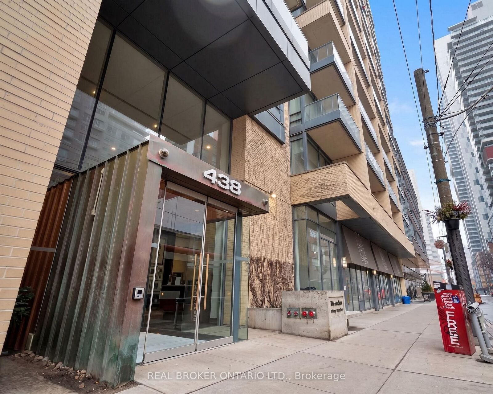 Property Photo:  438 King Street W 413  ON M5V 3T9 
