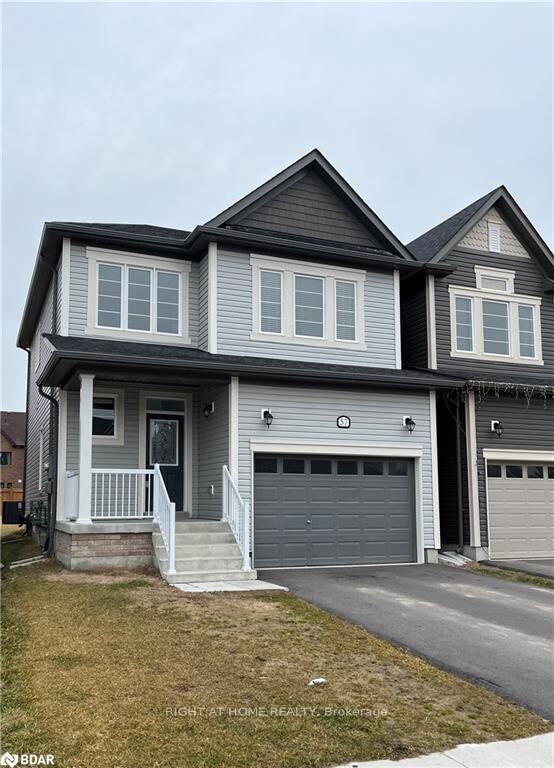 Property Photo:  57 Bank Street  ON L3W 0M5 